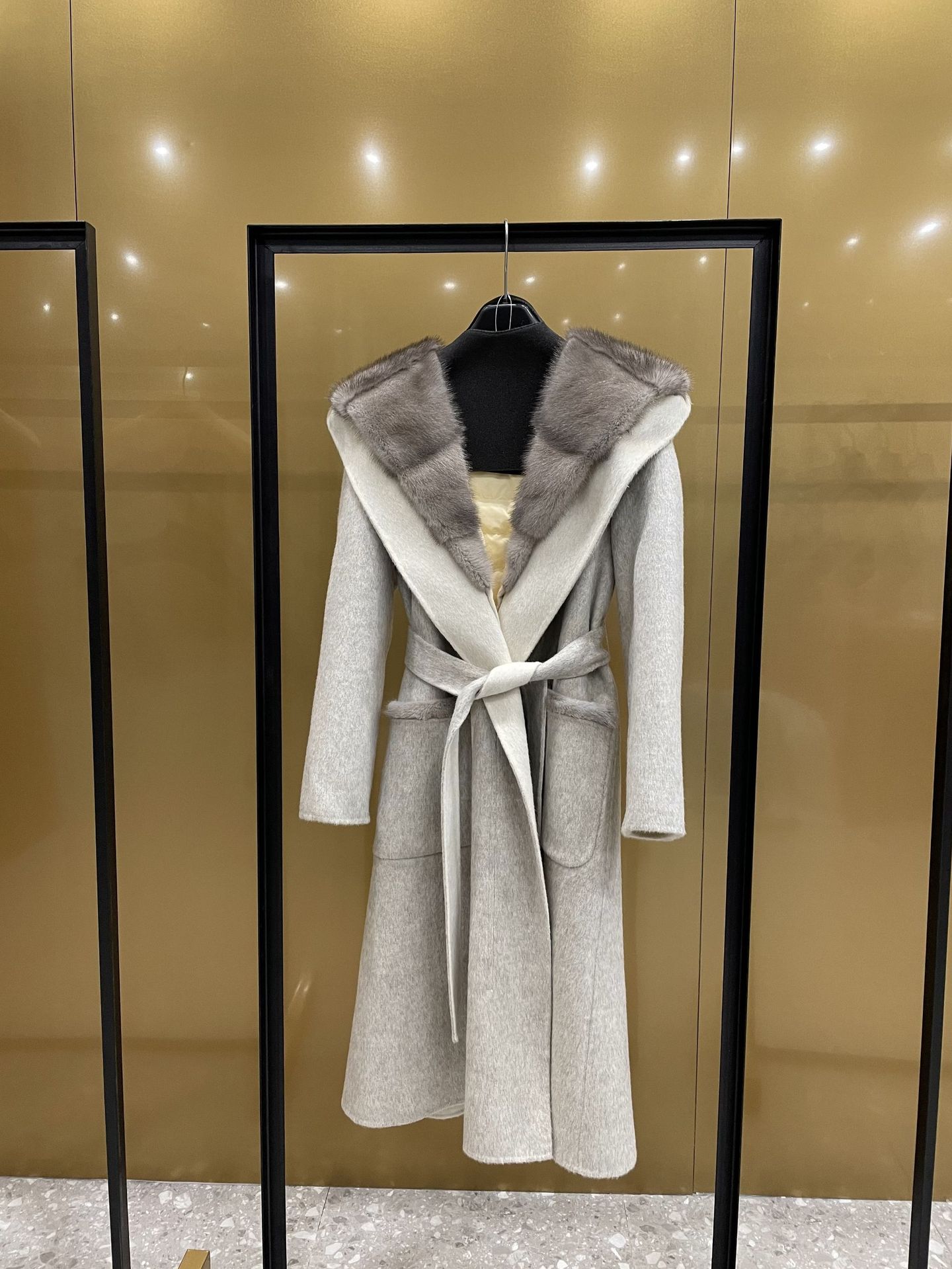 2018 winter womens fashion casual silver fox fur colla..